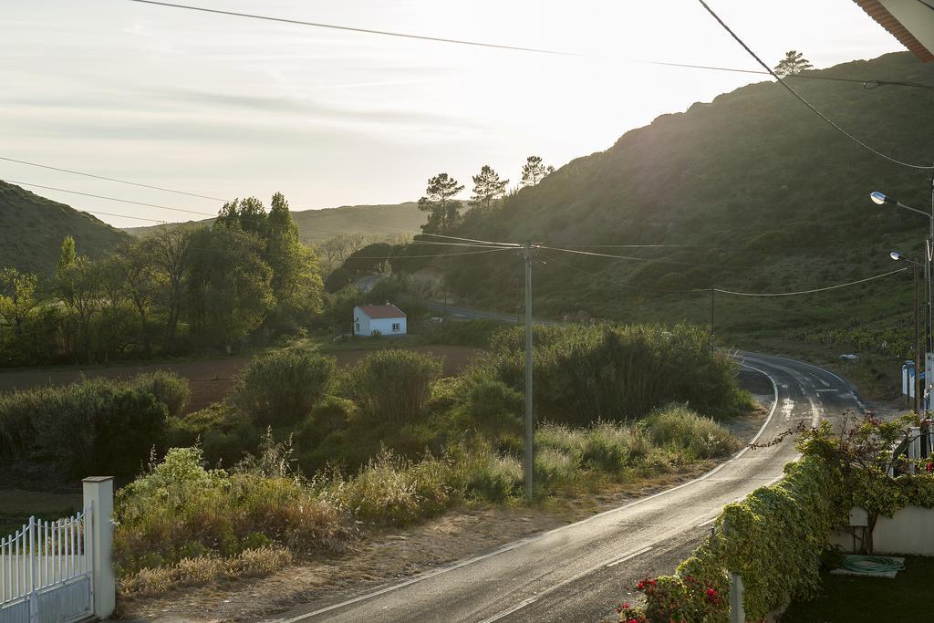 Beachouse - Surf, Bed & Breakfast Ericeira Luaran gambar